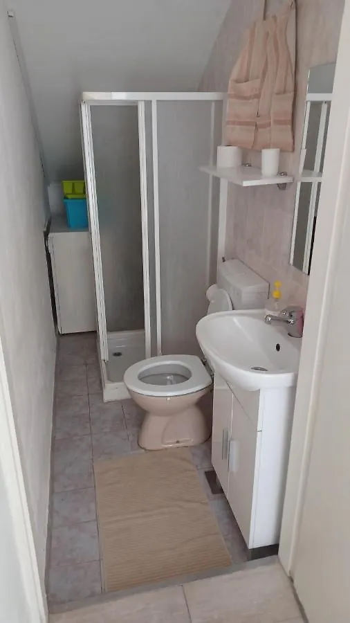 Mali Spas بولا